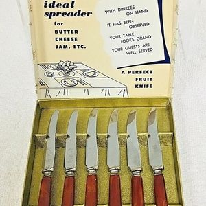 Dinkee knife set